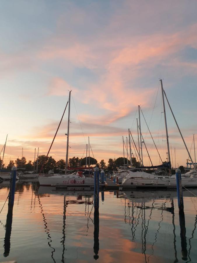 Marina Degli Estensi Floating Resort Llido Degli Estensi Exterior foto